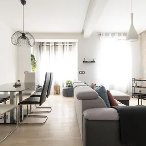 moyua-lux-by-staynnapartments.bilbaohotelsspain.com/